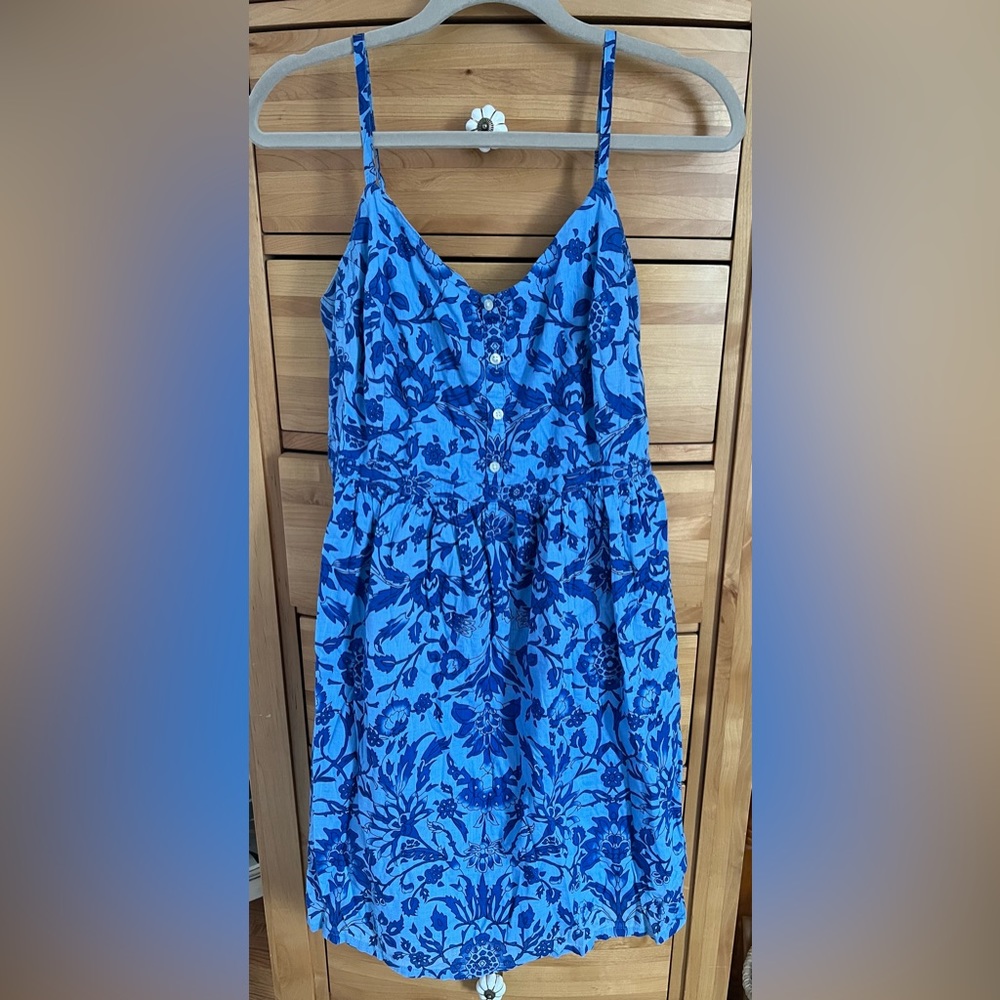 Old Navy Blue floral print cotton sundress with side zip. Womens size 14